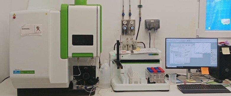 ICP-OES equipment in the Geomytsa laboratory